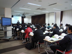 第１回工場見学会風景